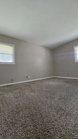 $2,500 | 703 Wicker Avenue, Streamwood, IL 60107