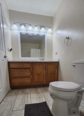 $2,500 | 703 Wicker Avenue, Streamwood, IL 60107