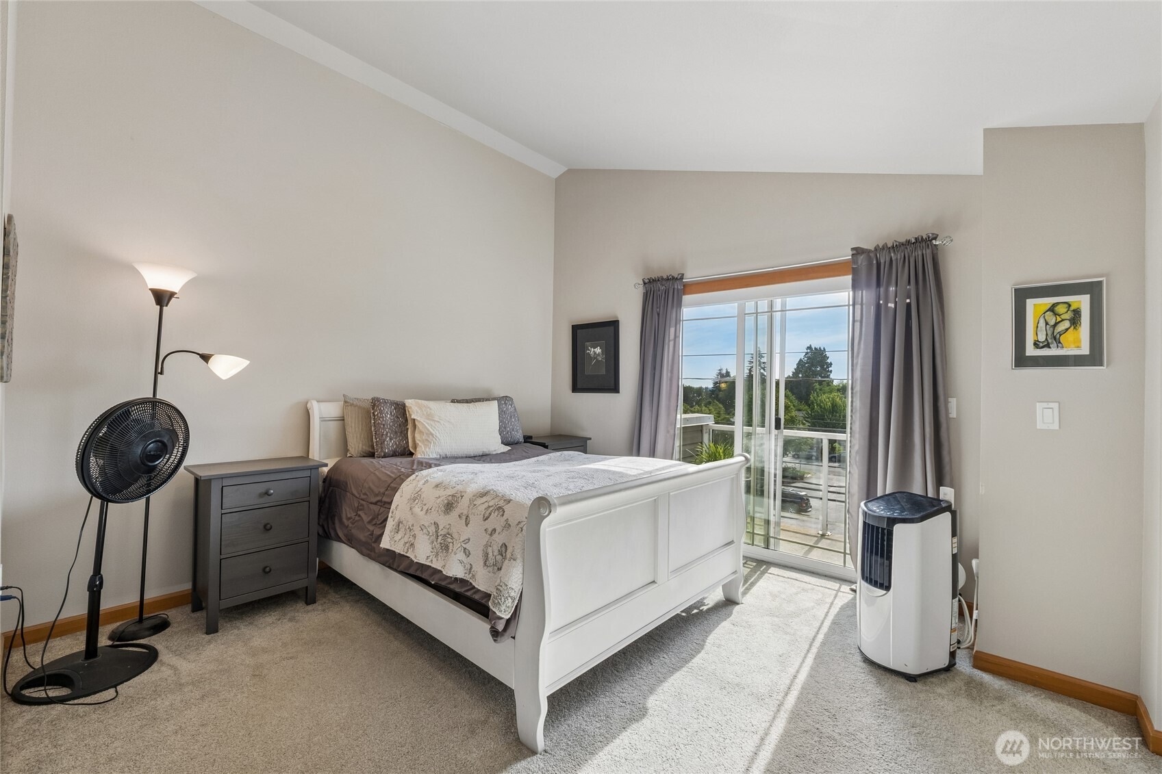 6331 42nd Avenue Southwest, Unit B Seattle, WA 98136 - Photo 15 of 27