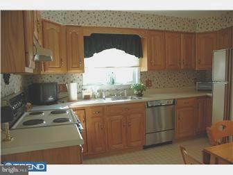 404 Cowpath Road Lansdale, PA 19446 - Photo 8 of 12 Kitchen