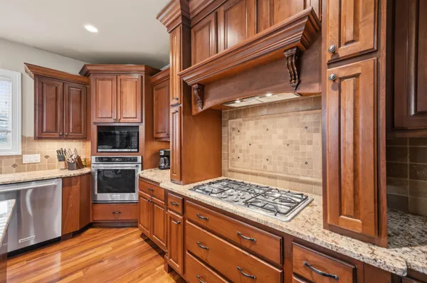 $849,900 | 852 Augusta Drive, Oregon, WI 53575