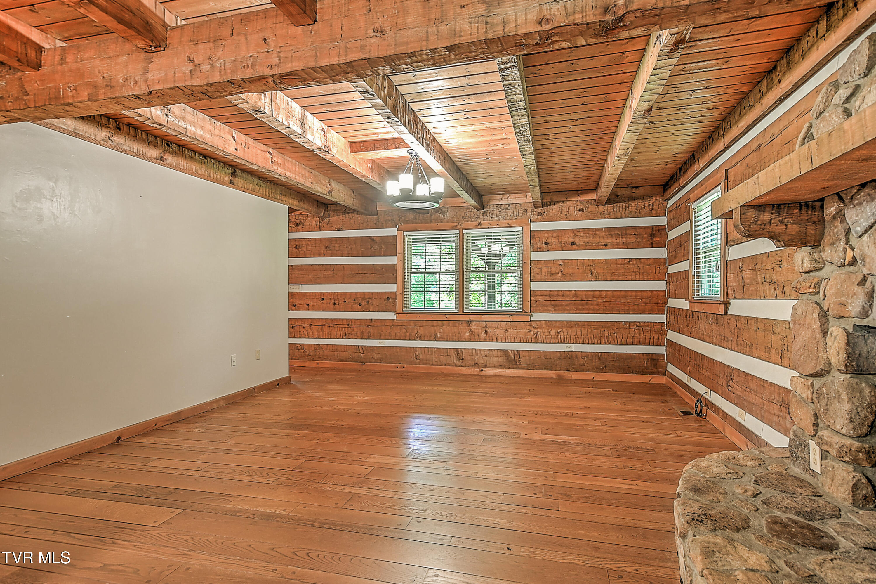 375 Lick Hollow Road Greeneville, TN 37743 - Photo 7 of 40 Living Room