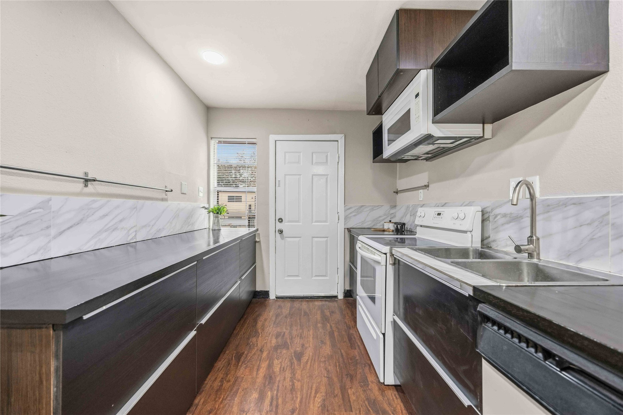 11607 Chimney Rock Road, Unit C Houston, TX 77035 - Photo 6 of 23