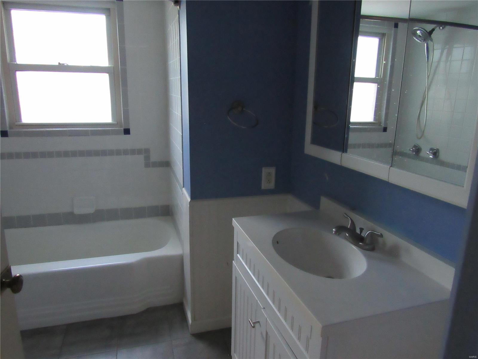 2208 Edwards Street Alton, IL 62002 - Photo 13 of 16
