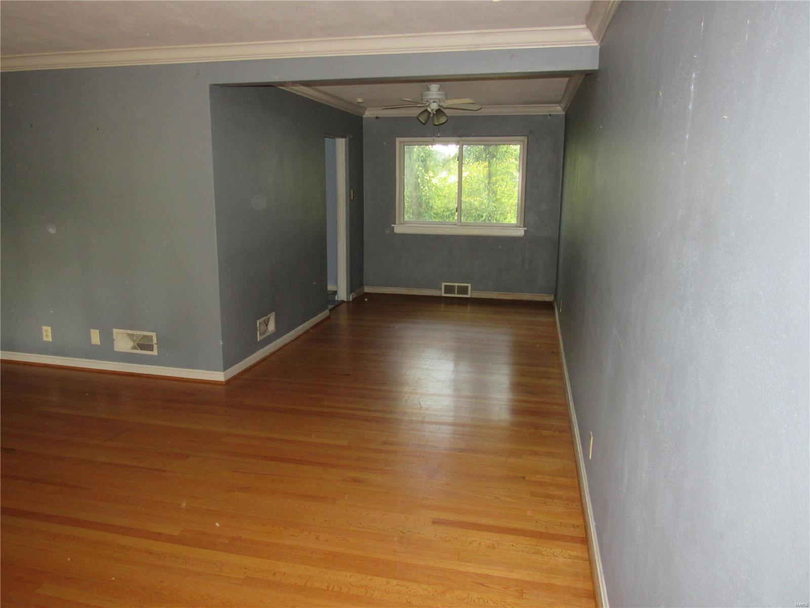 2208 Edwards Street Alton, IL 62002 - Photo 4 of 16