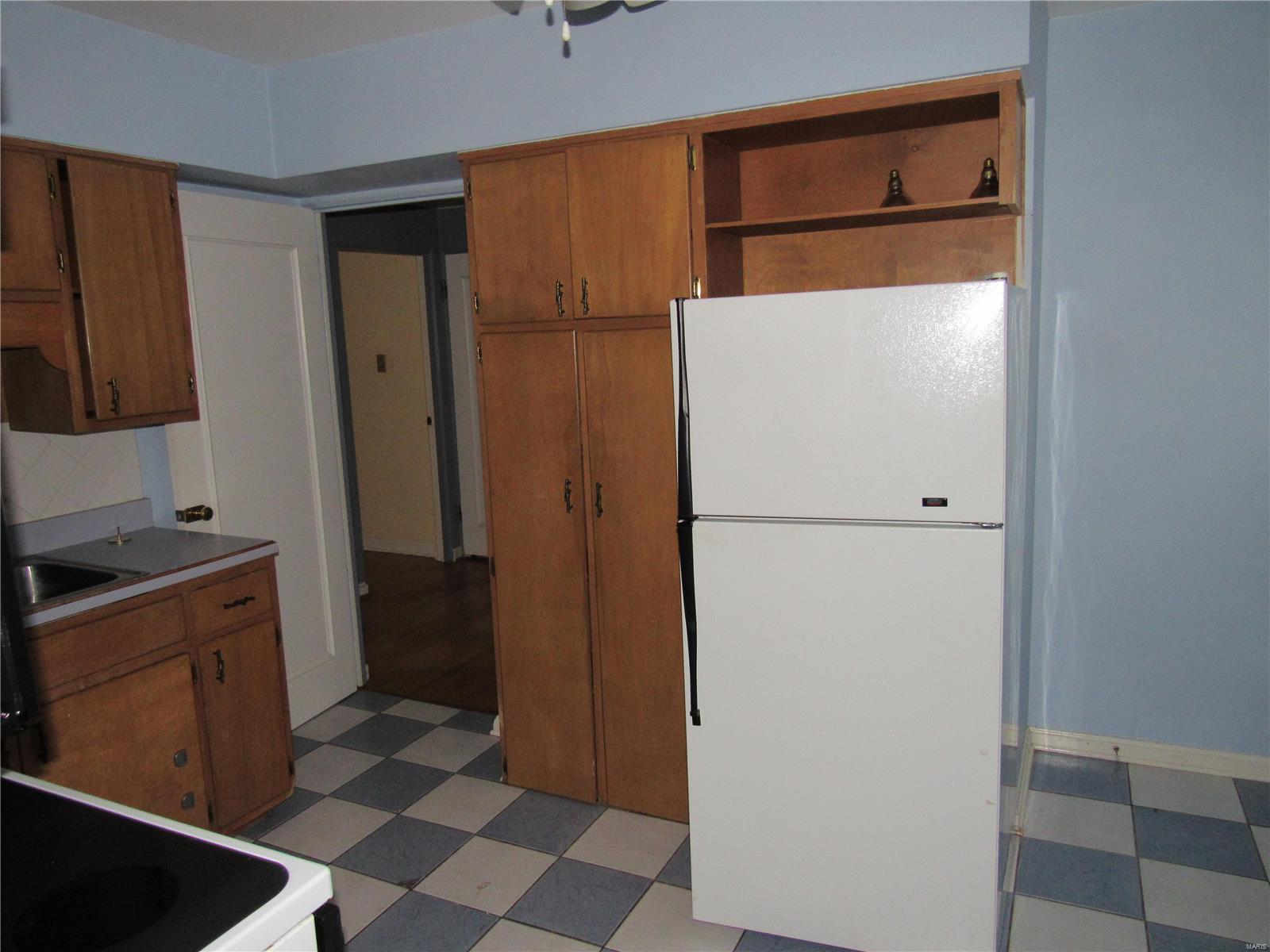 2208 Edwards Street Alton, IL 62002 - Photo 7 of 16