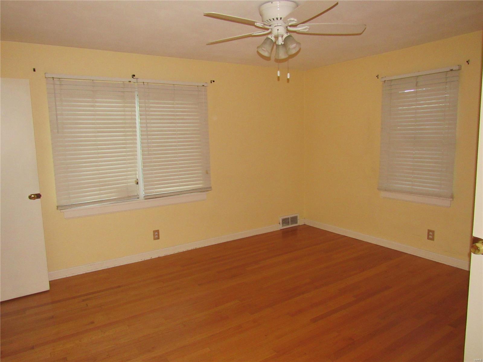 2208 Edwards Street Alton, IL 62002 - Photo 8 of 16
