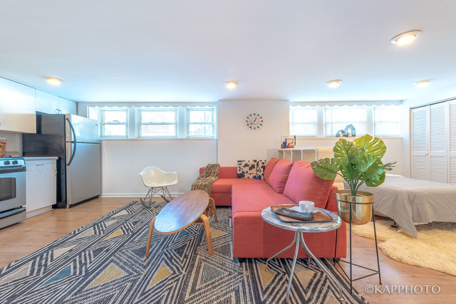 1343 West Grace Street, Unit B Chicago, IL 60613 - Photo 6 of 25