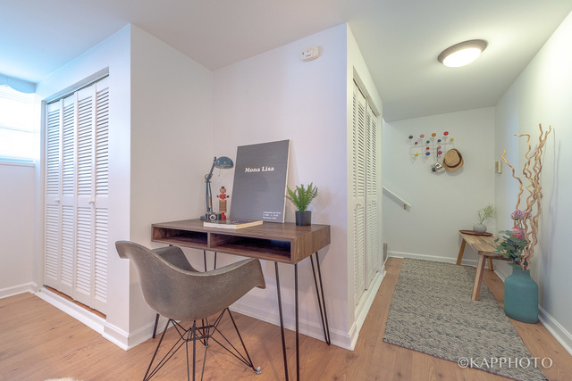 1343 West Grace Street, Unit B Chicago, IL 60613 - Photo 7 of 25