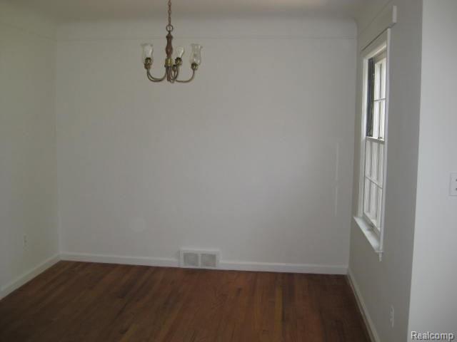 2215 Walnut Lake Road West Bloomfield, MI 48322 - Photo 9 of 20