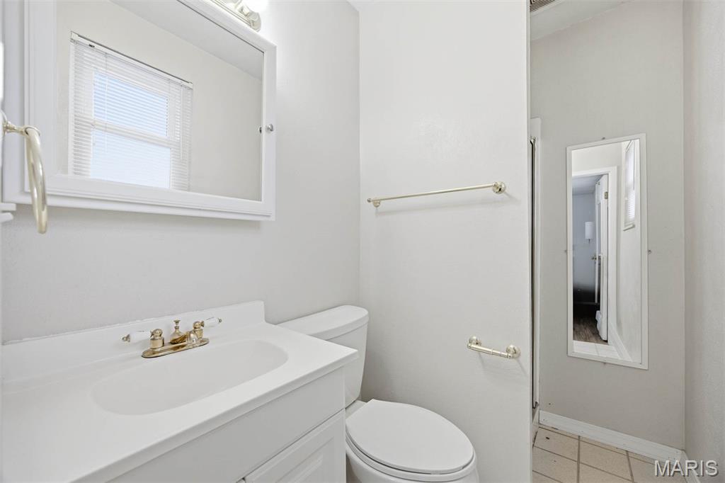2210 Broadway Highland, IL 62249 - Photo 18 of 41