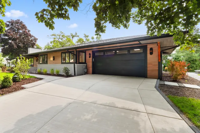 $2,395,000 | 1600 Evergreen Lane, Lake Geneva, WI 53147