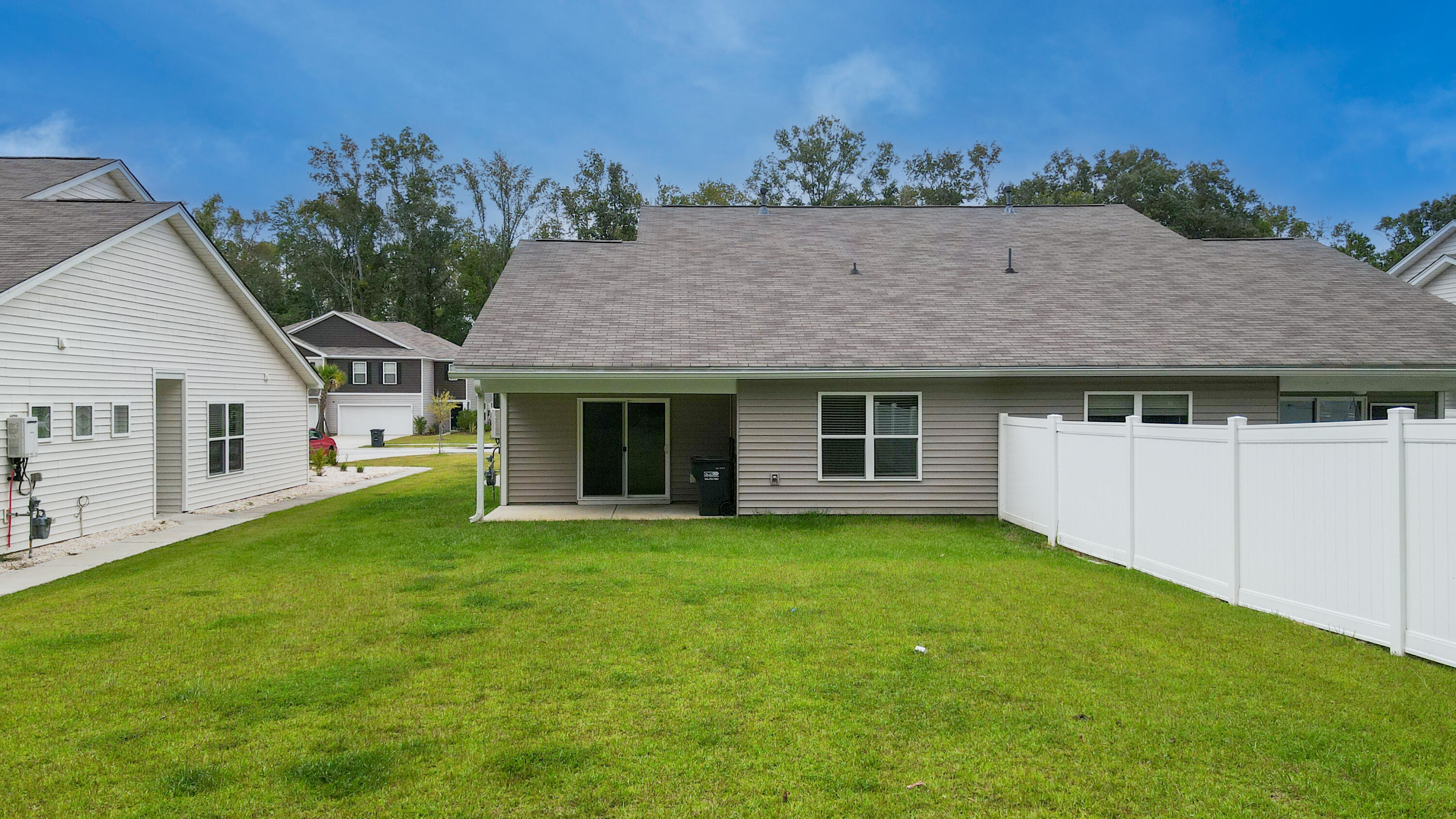123 Bright Meadow Road Summerville, SC 29483 - Photo 4 of 22 20