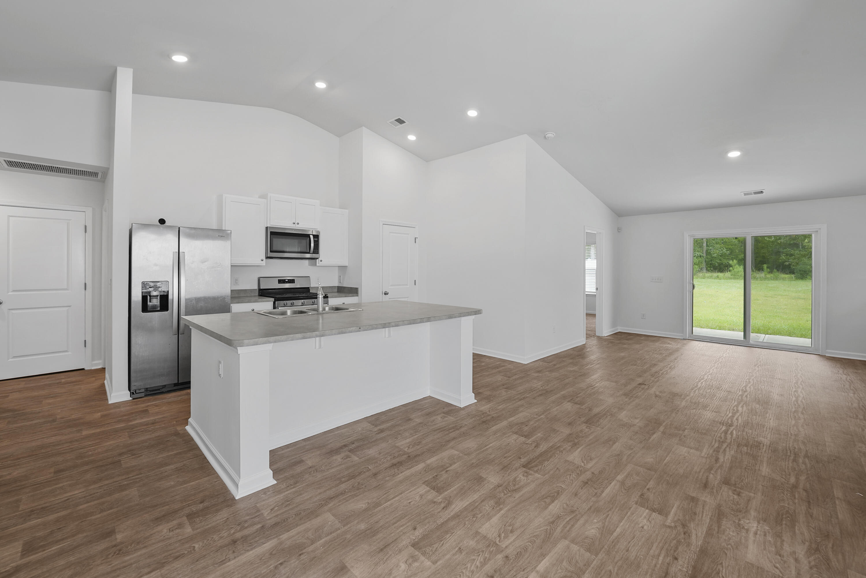 123 Bright Meadow Road Summerville, SC 29483 - Photo 8 of 22 6