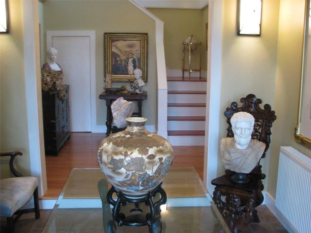29 Elementary School Road Tenants Harbor, ME 04860 - Photo 3 of 23 Foyer