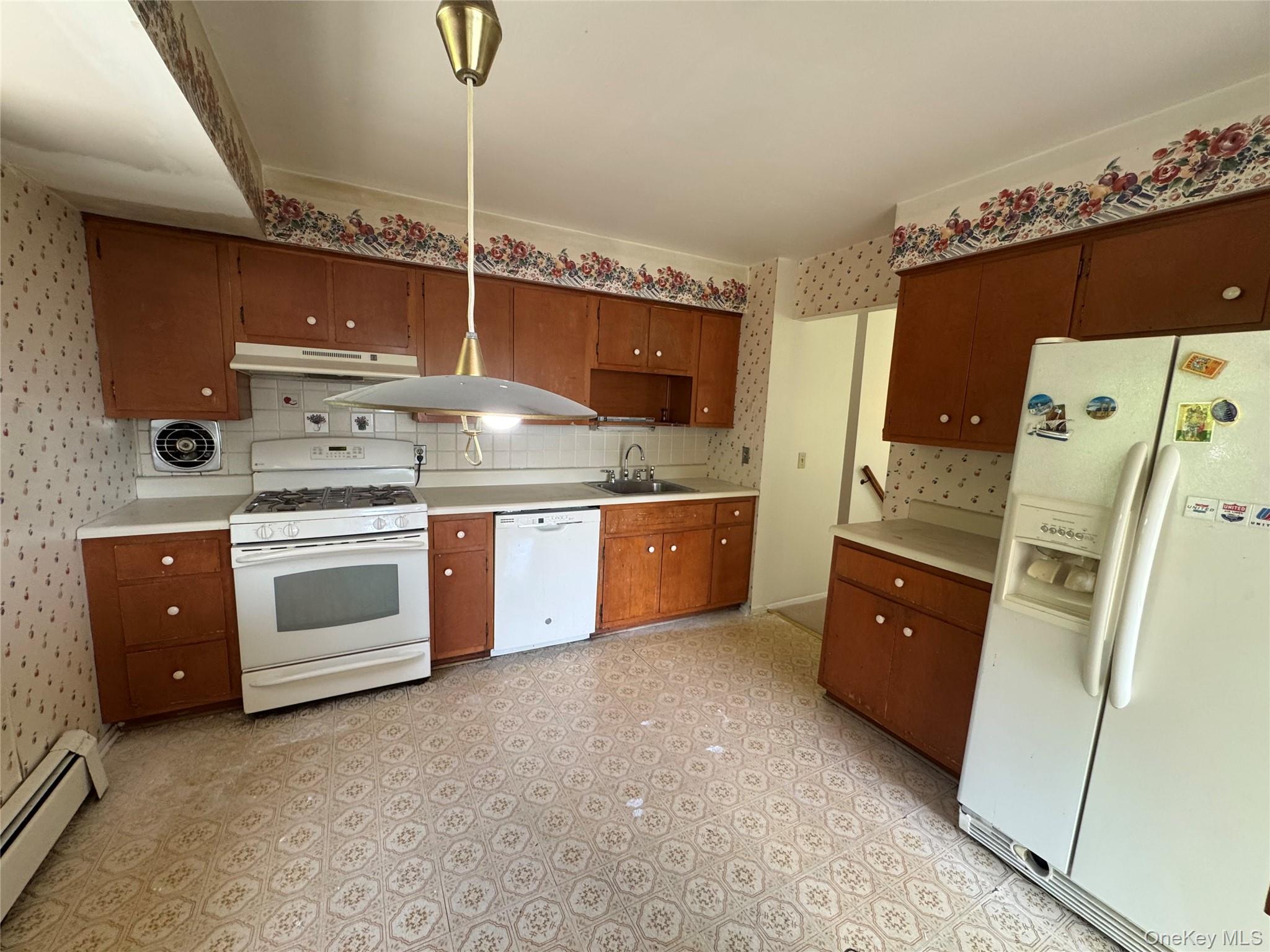 11 Lynbrook Road Poughkeepsie, NY 12603 - Photo 9 of 50