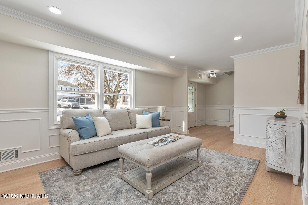 4 Templer Way Hazlet, NJ 07730 - Photo 8 of 52 Living Room