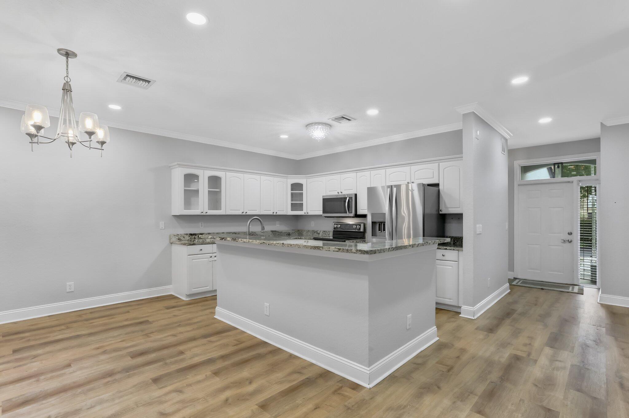 330 Southwest 8th Street, Unit 15 Boca Raton, FL 33432 - Photo 12 of 47 16-web-or-mls-0E2A9313