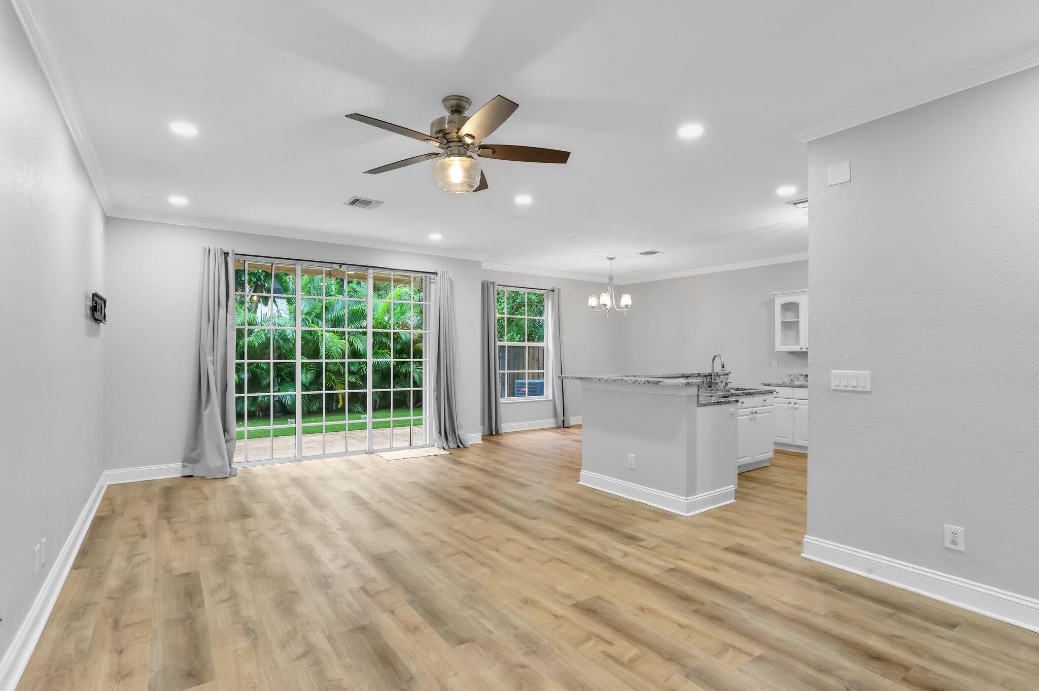 330 Southwest 8th Street, Unit 15 Boca Raton, FL 33432 - Photo 6 of 47 14-web-or-mls-0E2A9303