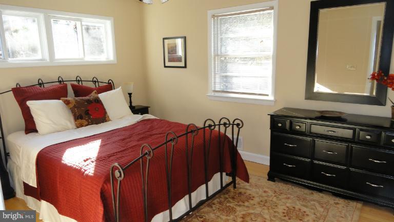 6205 Arkendale Road Alexandria, VA 22307 - Photo 21 of 26 Bedroom