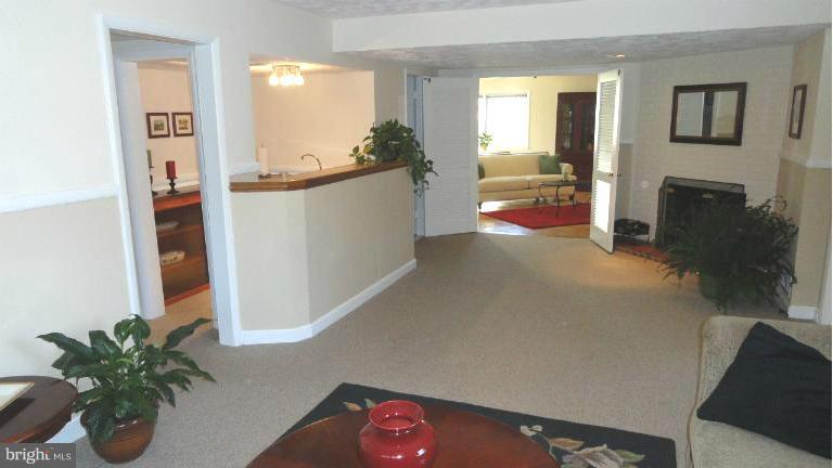 6205 Arkendale Road Alexandria, VA 22307 - Photo 10 of 26 Family Room