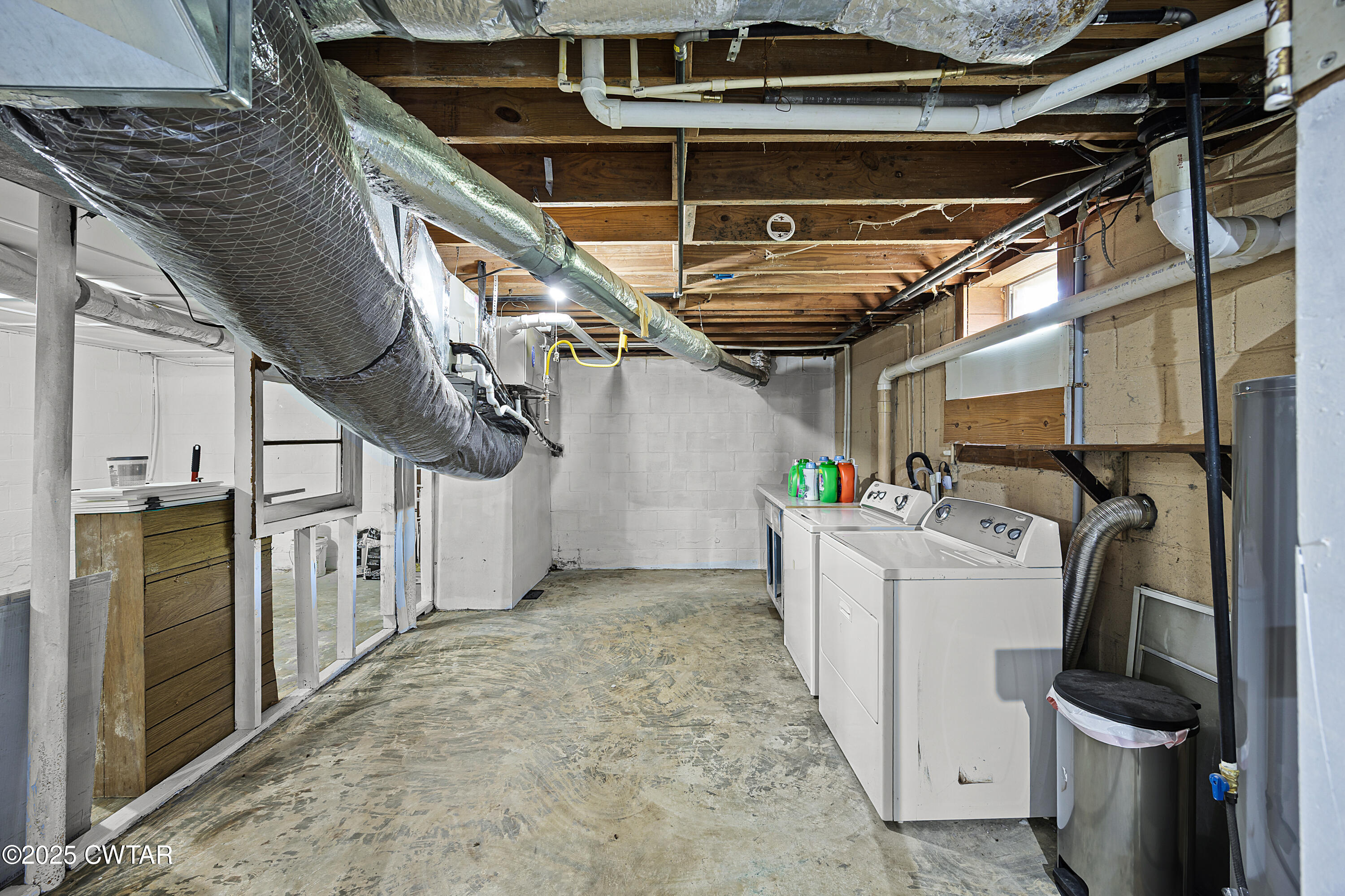 34 Hughes Loop Milan, TN 38358 - Photo 14 of 21 a view of a storage room