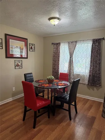 $2,200 | 335 Anchor Way, League City, TX 77573