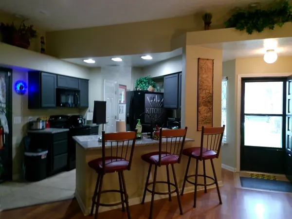 $2,200 | 335 Anchor Way, League City, TX 77573