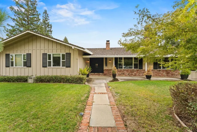 $885,000 | 6730 Lakeview Drive, Carmichael, CA 95608