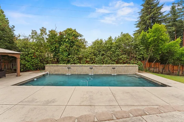 $885,000 | 6730 Lakeview Drive, Carmichael, CA 95608