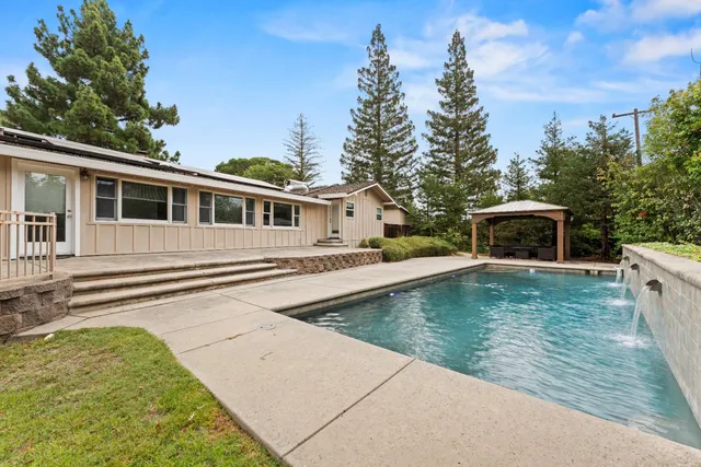 $885,000 | 6730 Lakeview Drive, Carmichael, CA 95608