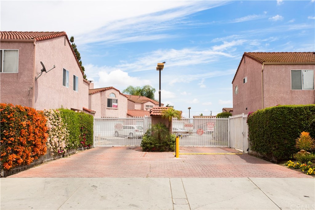 190 Racquet Club Drive Compton, CA 90220 - Photo 1 of 1 Gallery Image 1