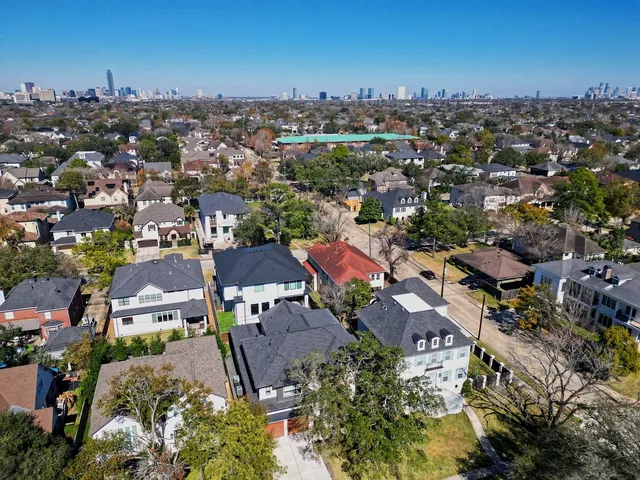 $1,849,000 | 4602 Mimosa Drive, Bellaire, TX 77401