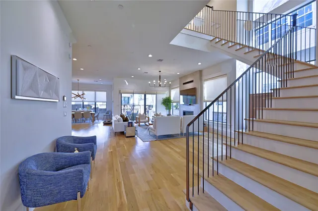 $1,849,000 | 4602 Mimosa Drive, Bellaire, TX 77401