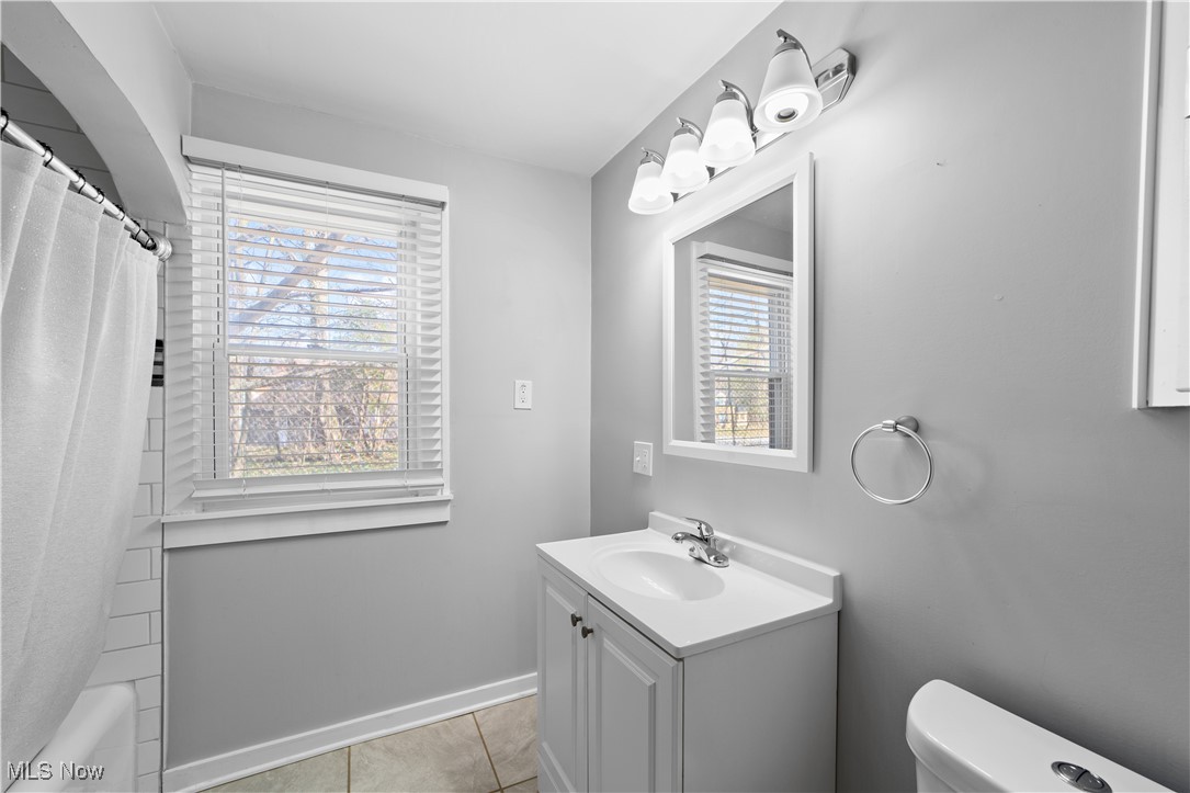 1639 Rushton Road Cleveland, OH 44121 - Photo 20 of 36