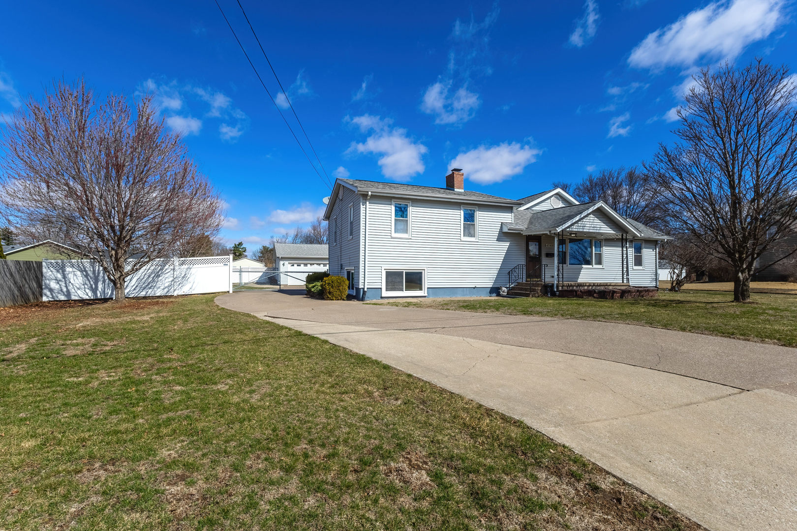 4149 26th Avenue Moline, IL 61265 - Photo 4 of 29