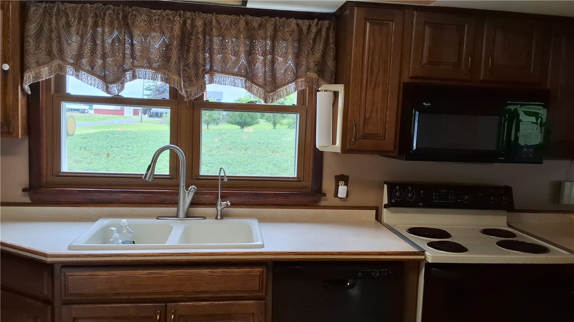 7516 Beach Road Montezuma, NY 13021 - Photo 16 of 44 Kitchen
