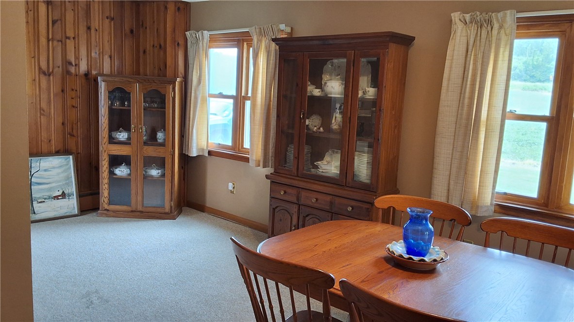 7516 Beach Road Montezuma, NY 13021 - Photo 23 of 44 Dining Room