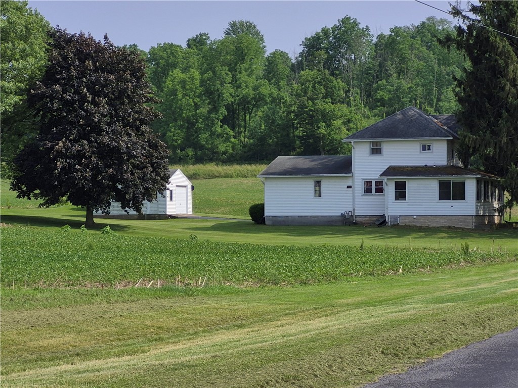 7516 Beach Road Montezuma, NY 13021 - Photo 6 of 44 Side View
