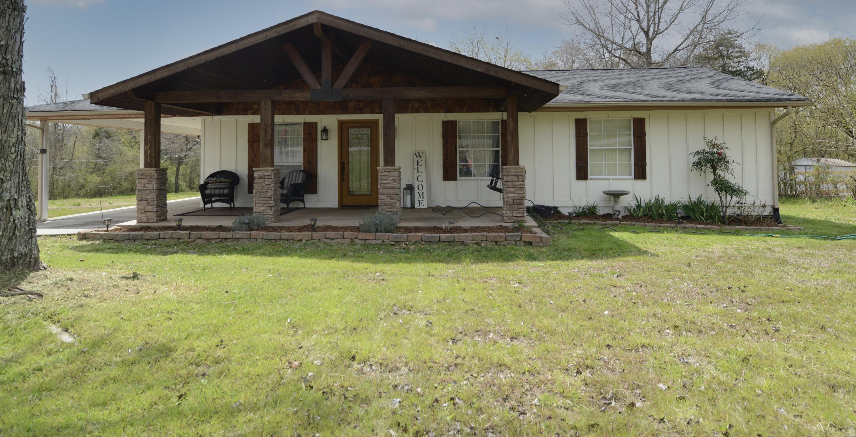 1374 White Oak Road Dayton, TN 37321 - Photo 1 of 13 1- Front of House