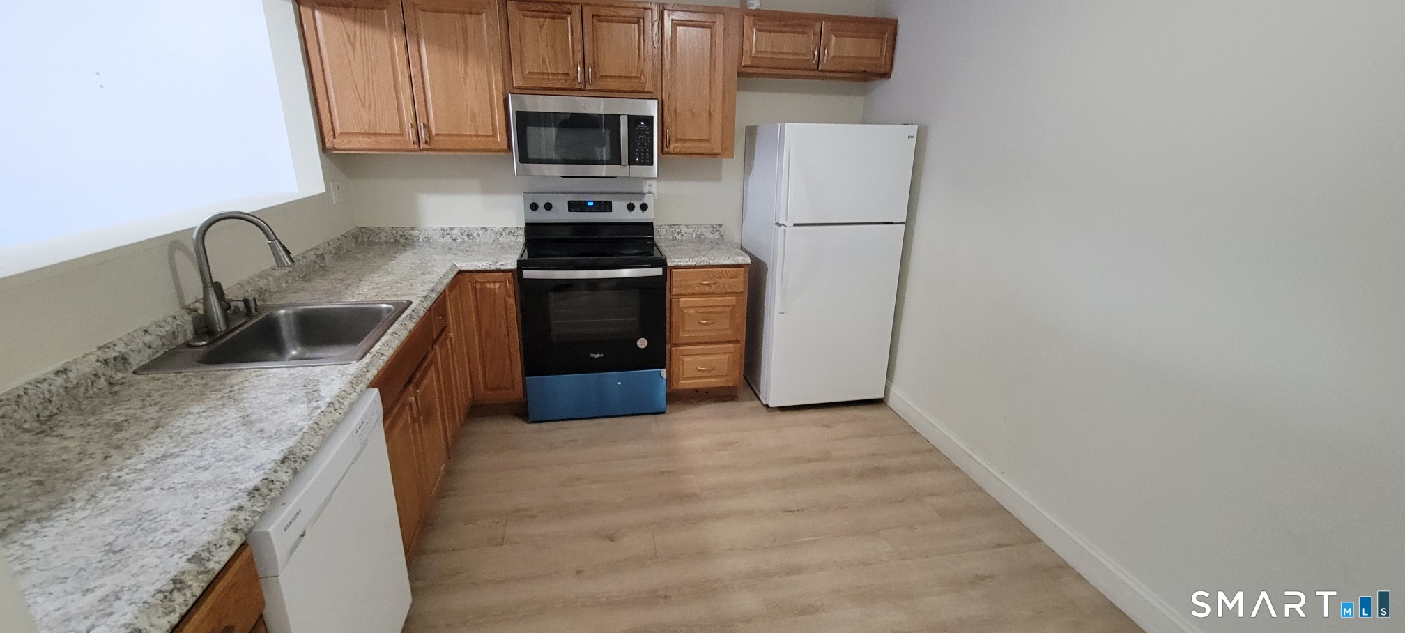 8 Scuppo Road, Unit 3 Danbury, CT 06811 - Photo 4 of 23