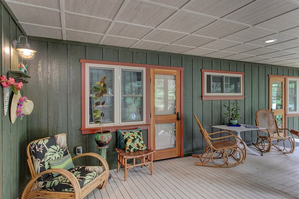 19-4242 Wright Road Volcano, HI 96785 - Photo 11 of 30 a living room with furniture and a window