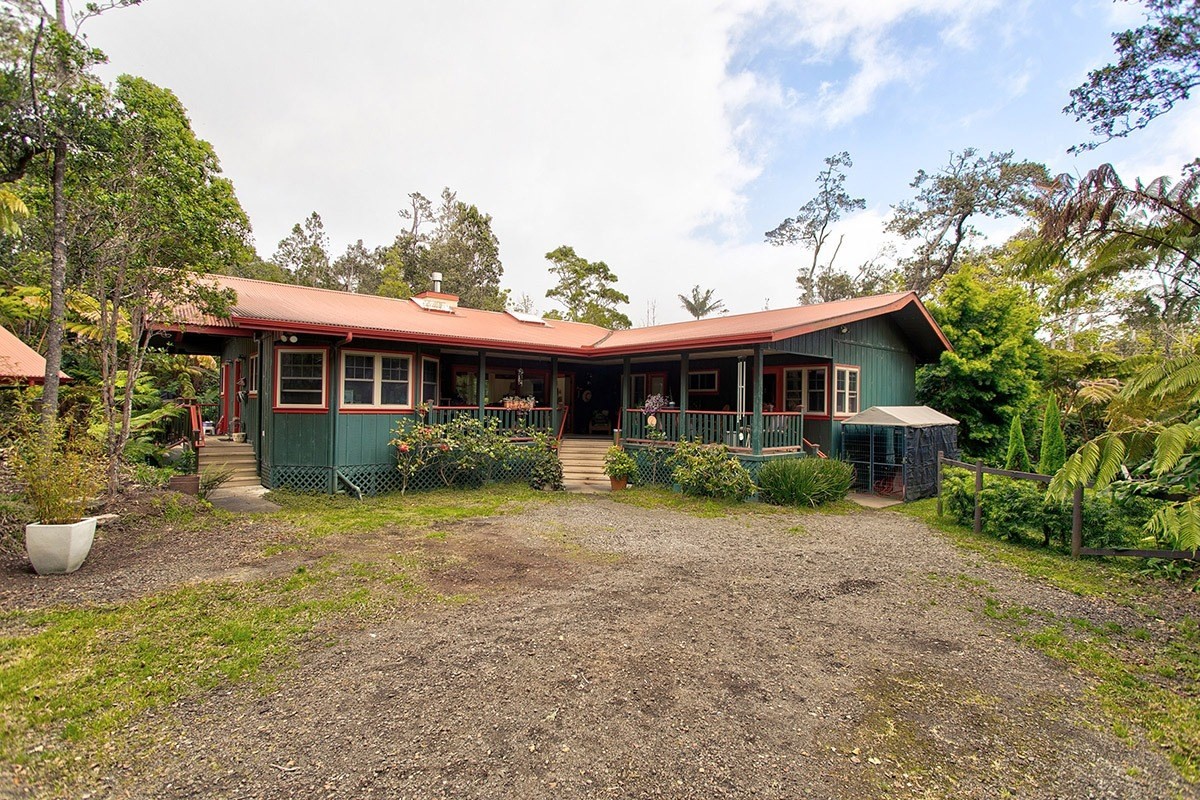 19-4242 Wright Road Volcano, HI 96785 - Photo 8 of 30 a view of a house with a yard