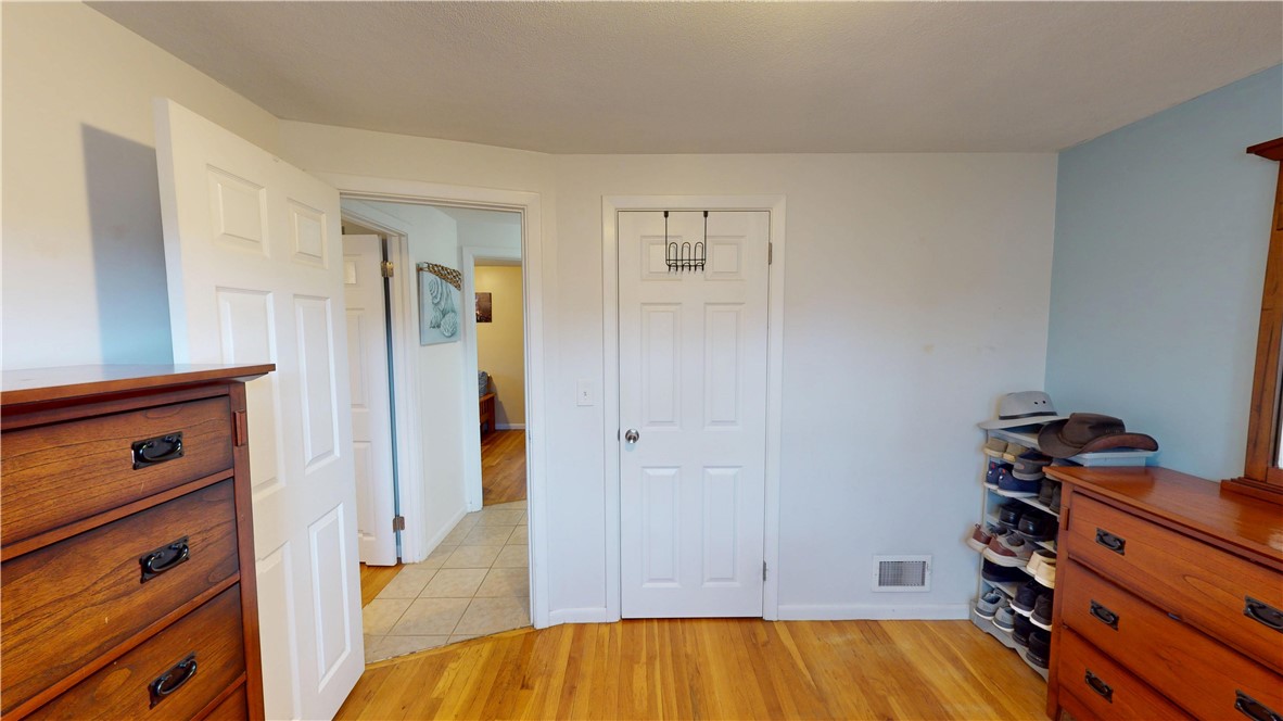 27 Amherst Road Warwick, RI 02889 - Photo 26 of 43