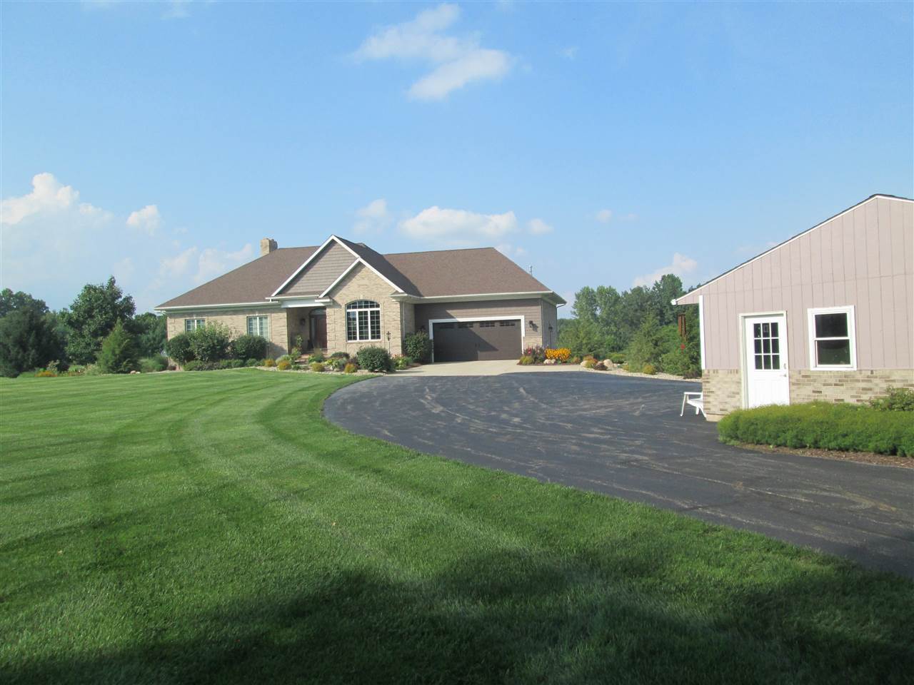 10152 6B Road Plymouth, IN 46563 - Photo 3 of 36 Gallery Image 3