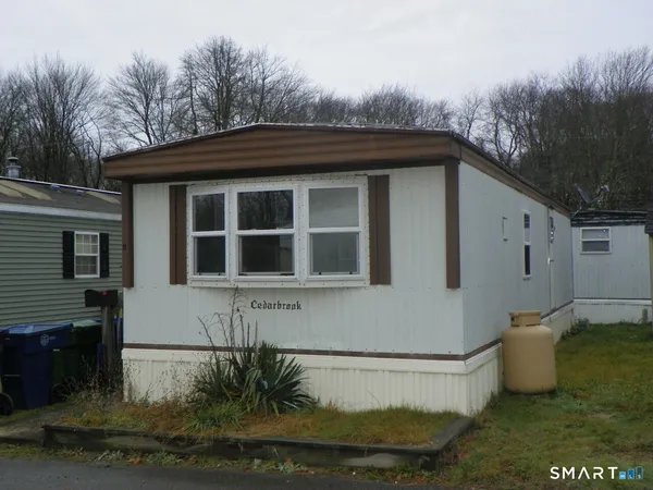 $1,495 | 11 Woodland Drive, Waterford, CT 06385