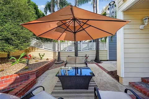 $1,095,000 | 6105 Avenida De Castillo, Long Beach, CA 90803