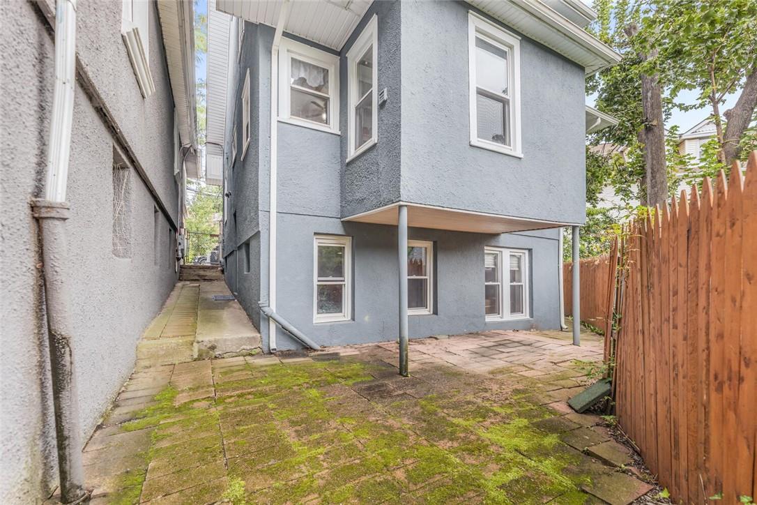 5650 Post Road Bronx, NY 10471 - Photo 31 of 34 a view of a house with many windows