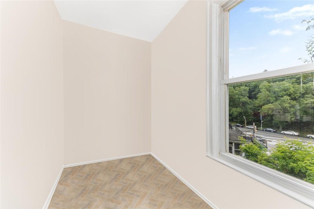 5650 Post Road Bronx, NY 10471 - Photo 7 of 34 a view of a window in a room