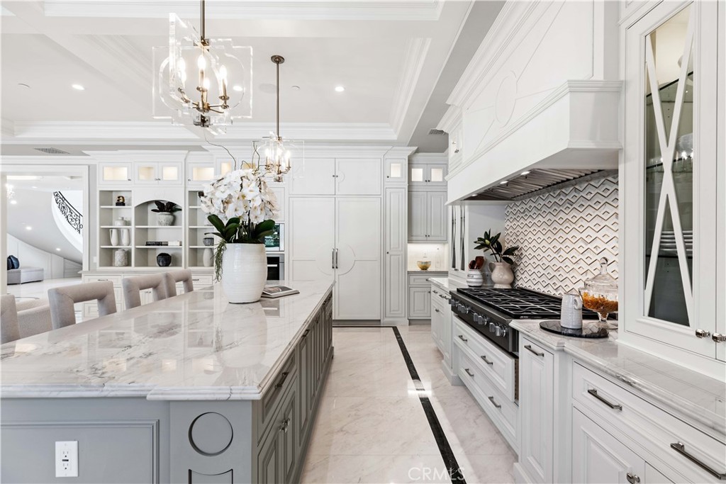 911 Hampton Road Arcadia, CA 91006 - Photo 29 of 73 a kitchen with counter top space and cabinets